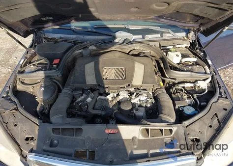 2011 Mercedes-Benz C 300 Luxury 4Matic из США, поврежденный, VIN WDDGF8BBXBR147876